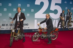 "25kmh", Lars Eidinger und Bjarne Maedel, Roter Teppich zur Premiere, CineStar am Sony Center, Berlin, 25.10.2018 (Photo: Christian Behring)