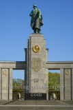 Sowjetisches Ehrenmal Tiergarten fuer die im Zweiten Weltkrieg gefallenen Soldaten der Roten Armee, "STADTANSICHTEN", Straße des 17. Juni, Berlin, 18.04.2020
