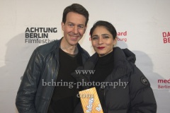Florian Anderer und Pegah Ferydoni, "5 SEASONS - EINE REISE", Photo Call am Roten Teppich, Kino Babylon, Berlin, 18.04.2023
