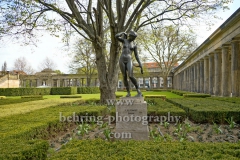 Diana, Bronze-Skulptur von Reinhold Felderhoff, Kolonnadenhof auf der  Museumsinsel, "STADTANSICHTEN", Berlin, 15.04.2020