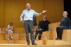 Martin Rentzsch, "GOTT", Berliner Ensemble, Berlin, Deutsche Urauffuehrung am 10.09.2020 (Photo: Christian Behring)