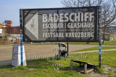 Wegweiser zum Badeschiff, Festsaal Kreuzberg, Glashaus, Escobar, Berlin, 17.03.2020