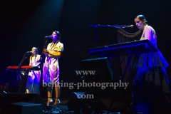 Kristy Buglass (Gesang, Keyboard), Sophie-Rose Harper (Gesang), Anna Pesquidous (Harfe), "PARADISIA", Konzert, Tempodrom, Berlin, 01.06.2019