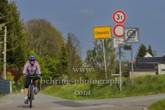 Radfahrer am Ortsausgang, Rabensteiner Forst, Chemnitz, 02.05.2019