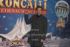 "Roncalli Weihnachtscircus" (21.12.2018 - 06.01.2019 ), Schauspieler Jan Sosniok, Photo Call am Roten Teppich zur Premiere, Tempodrom, Berlin, 22.12.2018,