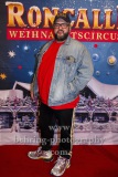 Oliver Polak, "Der 17. Original Roncalli Weihnachtscircus" (17.12.2021 - 02.01.2022), Premiere mit Prominenten am Red Carpet und Show, Tempodrom, Berlin,