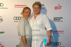 Christina Große, Gisa Flake, "SAG DU ES MIR", Photo Call zur Premiere vor dem Kino Babylon, Berlin, 19.09.2020,