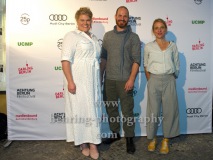 Gisa Flake, Marc Ben Puch, Christina Große,  "SAG DU ES MIR", Photo Call zur Premiere vor dem Kino Babylon, Berlin, 19.09.2020,