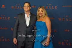 Brendan Fraser mit Freundin Jeanne Moore, "THE WHALE", Photo Call am Roten Teppich zur Deutschland-Premiere, Kino International, Berlin, 25.04.2023