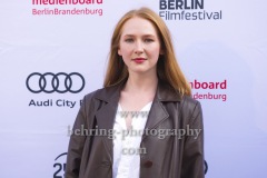Gina Stiebitz, "WIR SIND JETZT", Photo Call zur Premiere vor dem Kino Babylon, Berlin, 19.09.2020,